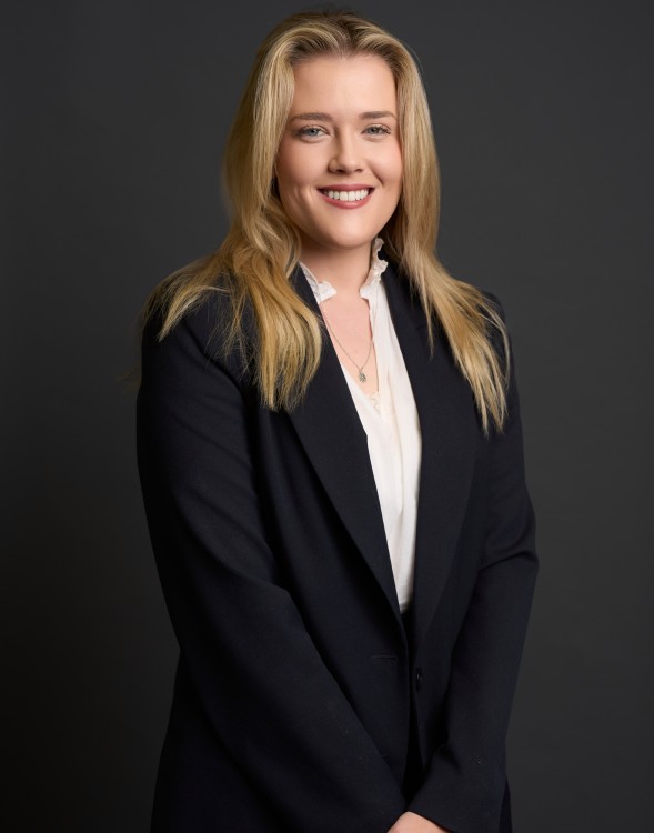 Julia Gunn Profile Image